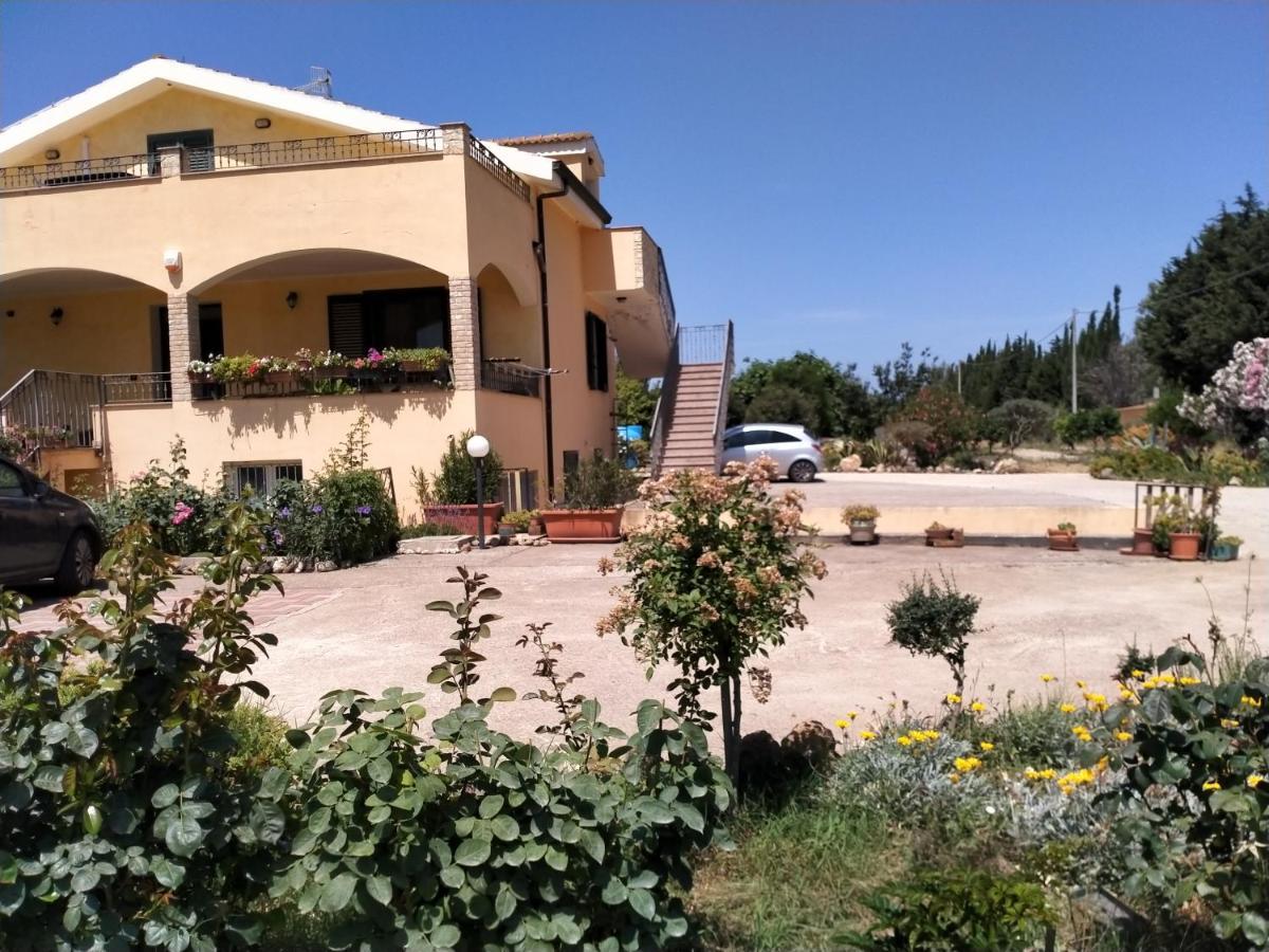 Apartamento Il Giardino Delle Rose A Olmedo Exterior foto